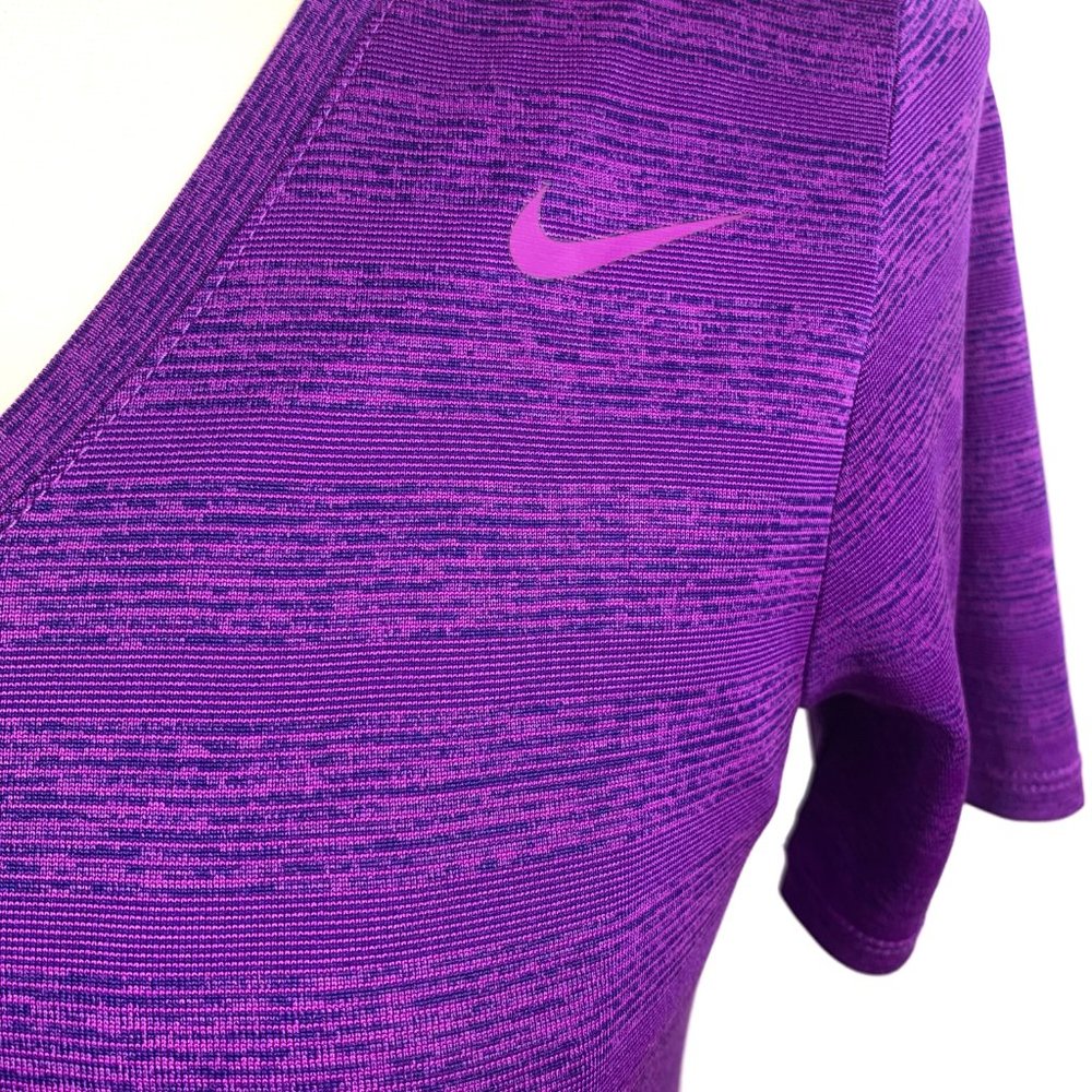 Nike Dry Fit Purple V-Neck M - Picture 6 of 11